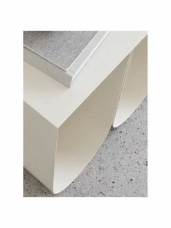 Banc m&eacute;tal blanc Curved, larg. 110 x long. 42 cm -furniture Soldes Banc metal blanc Curved 2