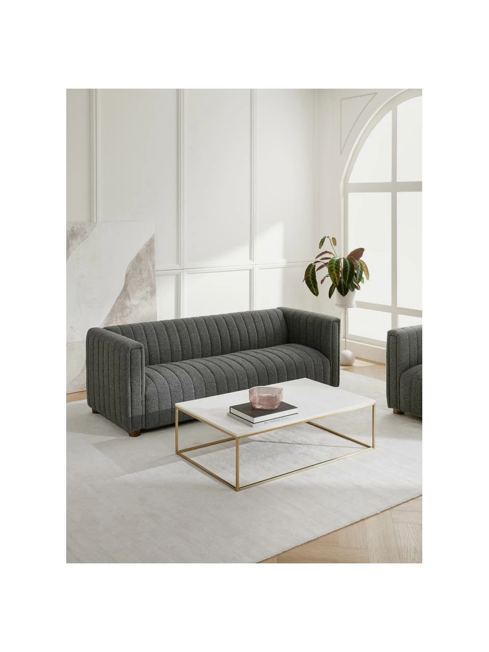 Westwing Collection Canapé 3 places tissu bouclé anthracite avec pieds en bois Antonio, larg. 217 x haut. 71 cm 2 Westwing Collection Canapé 3 places tissu bouclé anthracite avec pieds en bois Antonio, larg. 217 x haut. 71 cm – Image 2