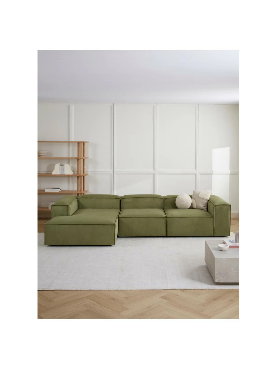 Westwing Collection Canapé d'angle modulaire velours côtelé vert Lennon, larg. 327 x prof. 180 cm, méridienne à droite 4 Westwing Collection Canapé d'angle modulaire velours côtelé vert Lennon, larg. 327 x prof. 180 cm, méridienne à droite – Image 4