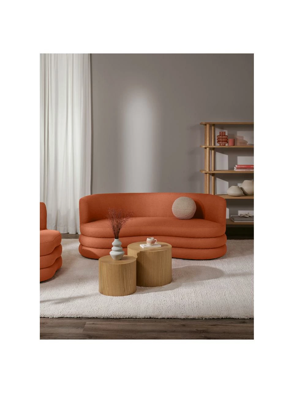 Westwing Collection Canapé design 3 places tissu bouclé rouge corail Solomon, larg. 193 x prof. 92 cm 4 Westwing Collection Canapé design 3 places tissu bouclé rouge corail Solomon, larg. 193 x prof. 92 cm – Image 4