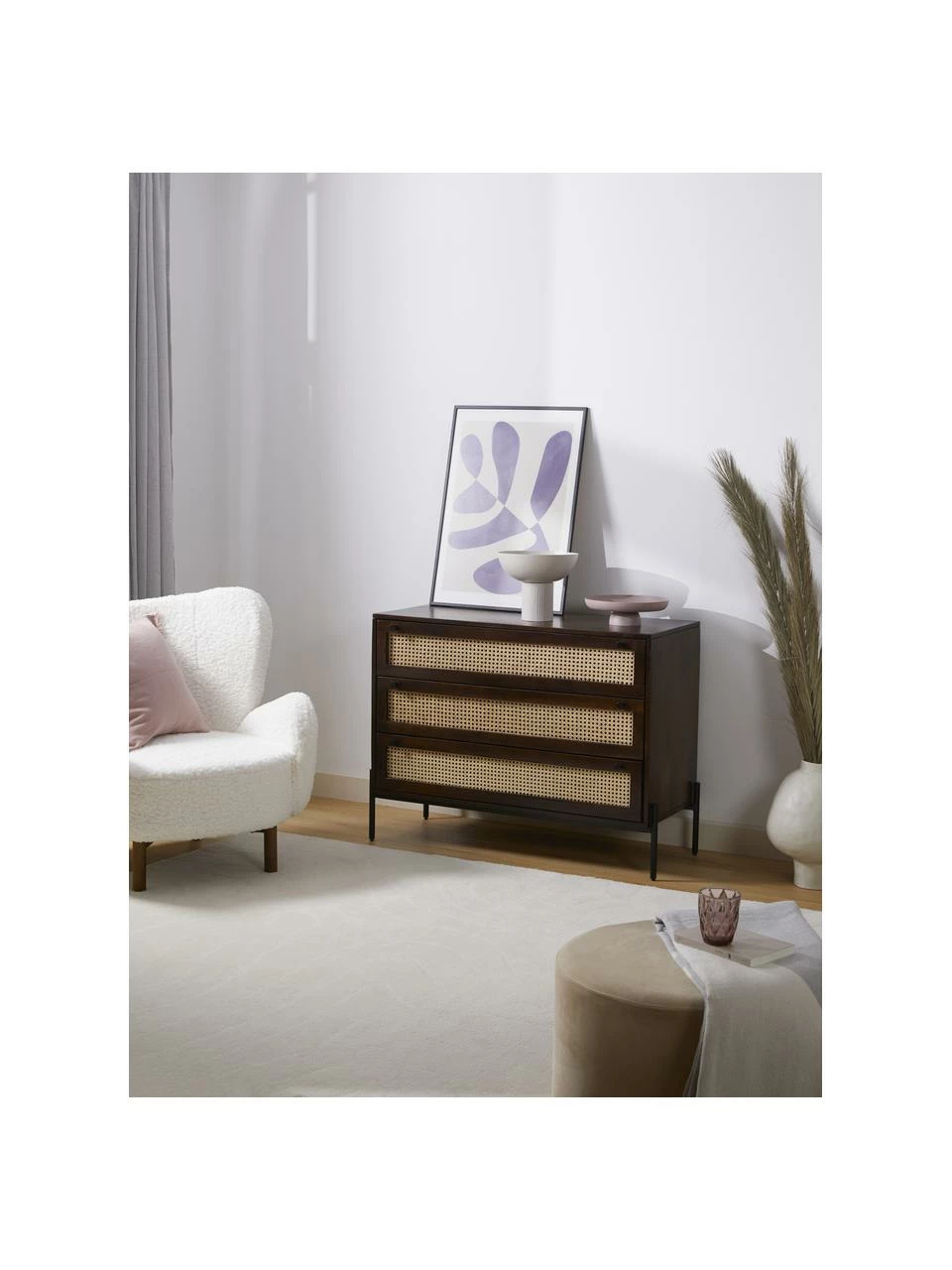 Westwing Collection Commode noire en cannage brun foncé Vienna, larg. 105 x haut. 78 cm 2 Westwing Collection Commode noire en cannage brun foncé Vienna, larg. 105 x haut. 78 cm – Image 2