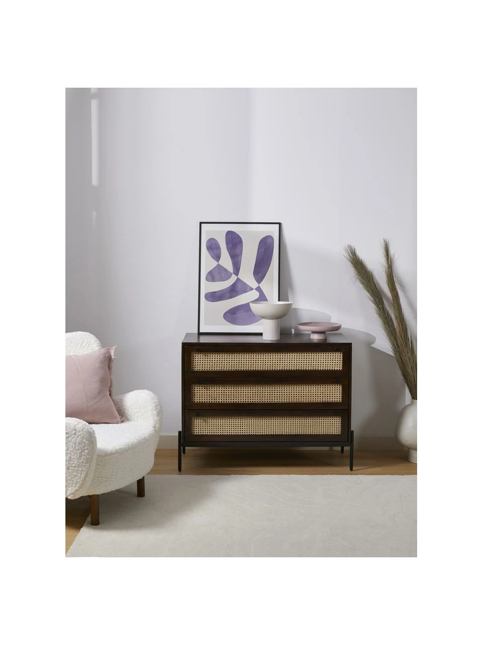 Westwing Collection Commode noire en cannage brun foncé Vienna, larg. 105 x haut. 78 cm 4 Westwing Collection Commode noire en cannage brun foncé Vienna, larg. 105 x haut. 78 cm – Image 4