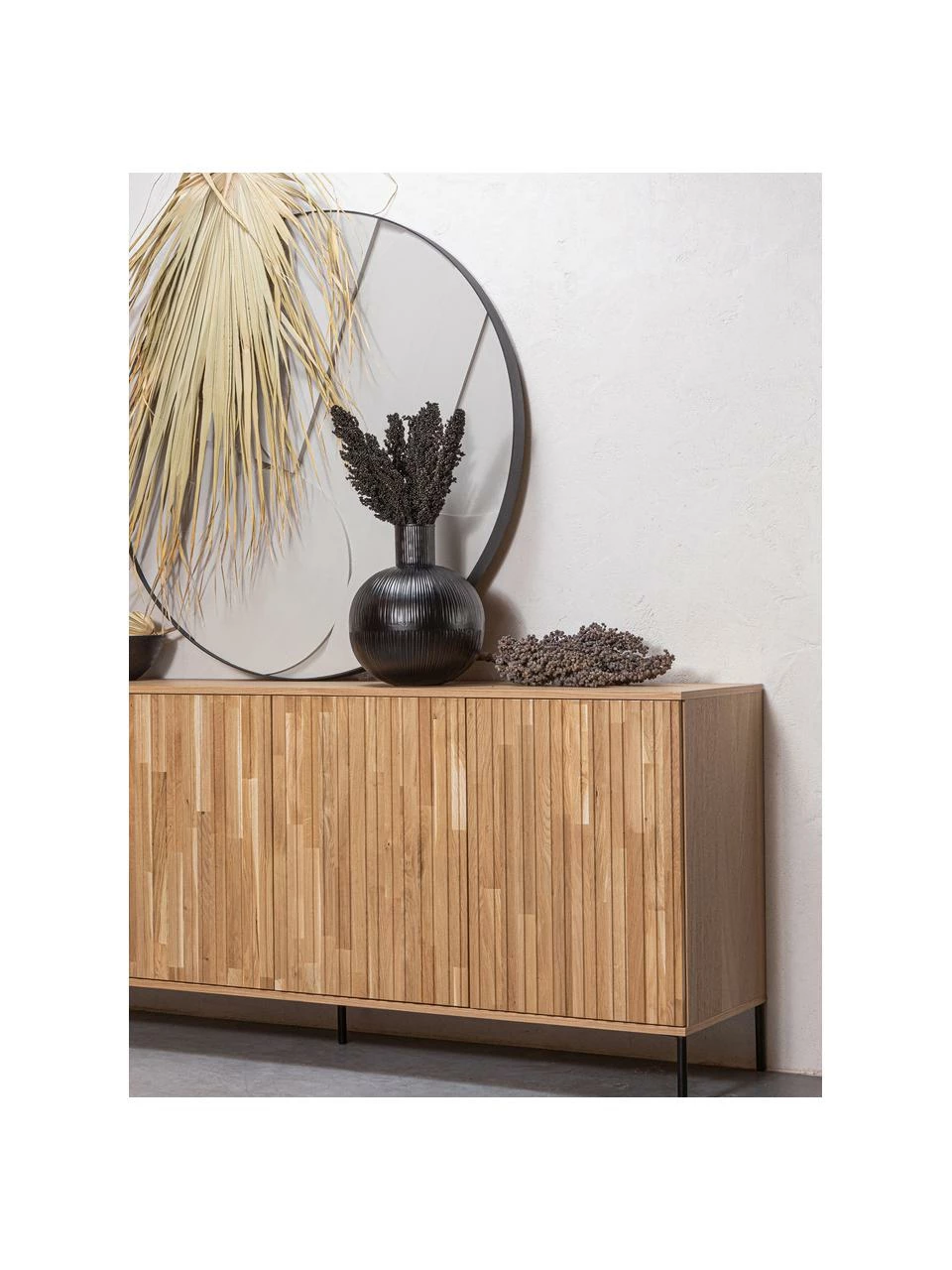 Enfilade 4 portes façade en bois de chêne nervuré Avourio, larg. 200 x haut. 85 cm 2 Enfilade 4 portes façade en bois de chêne nervuré Avourio, larg. 200 x haut. 85 cm – Image 2