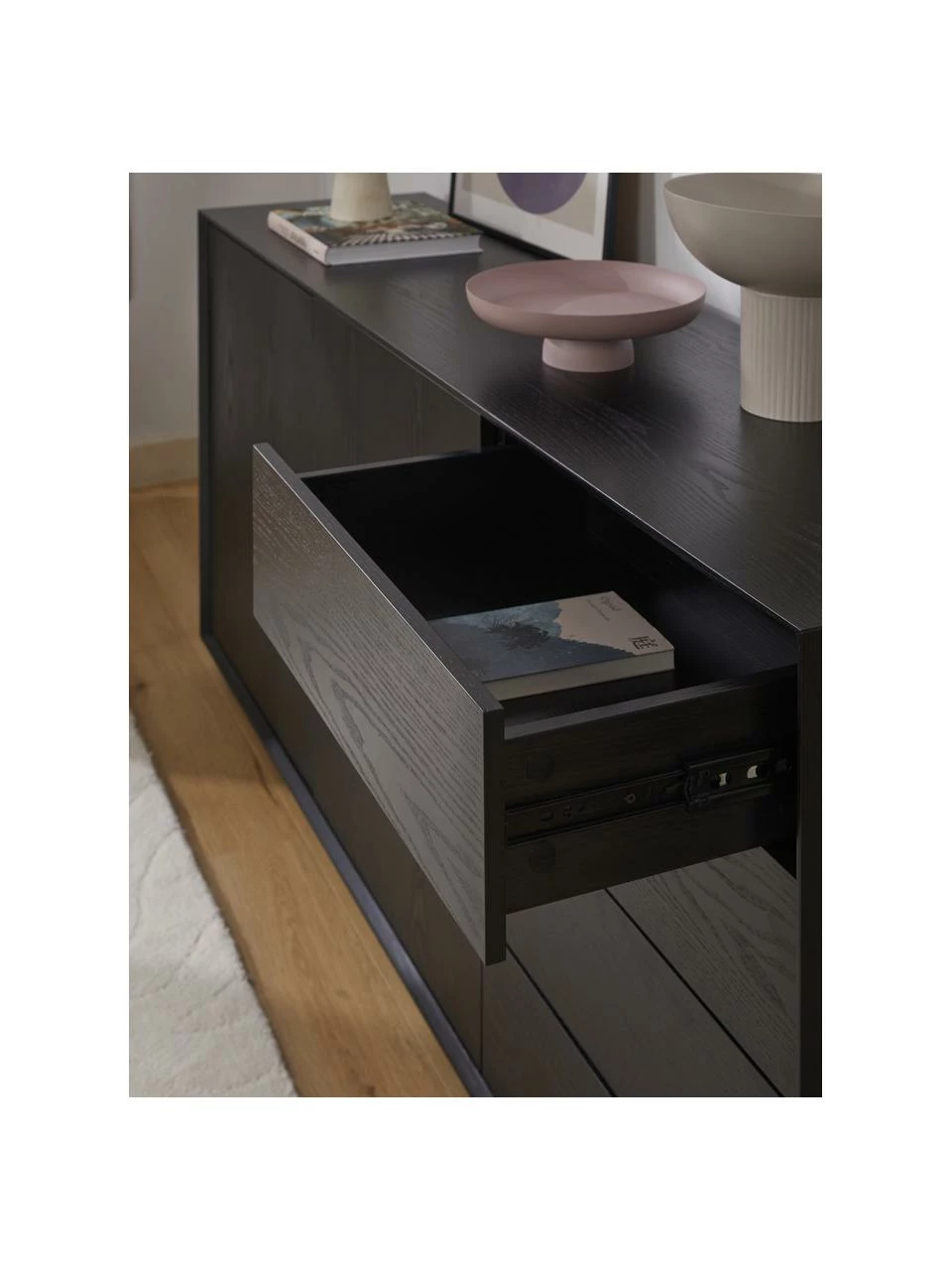 Westwing Collection Enfilade placage en frêne noir Noel, larg. 180 x long. 79 cm 3 Westwing Collection Enfilade placage en frêne noir Noel, larg. 180 x long. 79 cm – Image 3