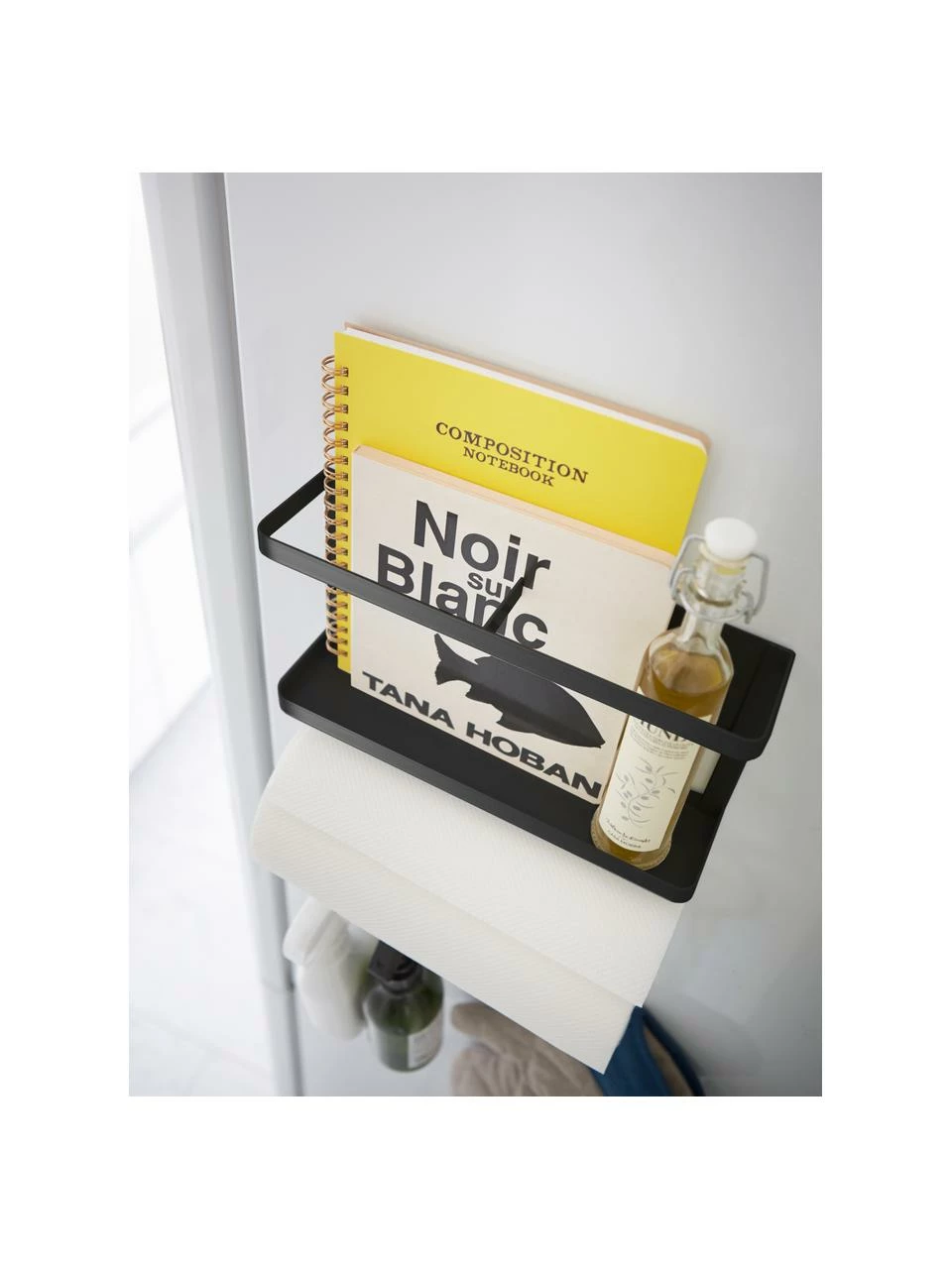 Yamazaki Étagère latérale magnétique noir Tower, larg. 25 x long. 34 cm 5 Yamazaki Étagère latérale magnétique noir Tower, larg. 25 x long. 34 cm – Image 5