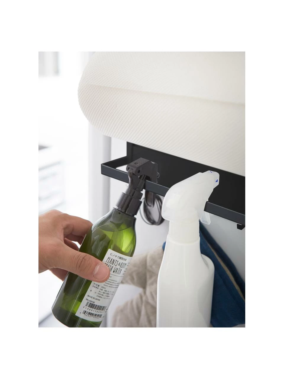 Yamazaki Étagère latérale magnétique noir Tower, larg. 25 x long. 34 cm 6 Yamazaki Étagère latérale magnétique noir Tower, larg. 25 x long. 34 cm – Image 6