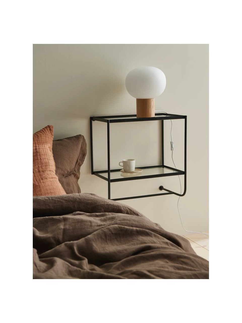 Étagère murale en métal noir Thelma, larg. 53 x haut. 51,5 cm 2 Étagère murale en métal noir Thelma, larg. 53 x haut. 51,5 cm – Image 2