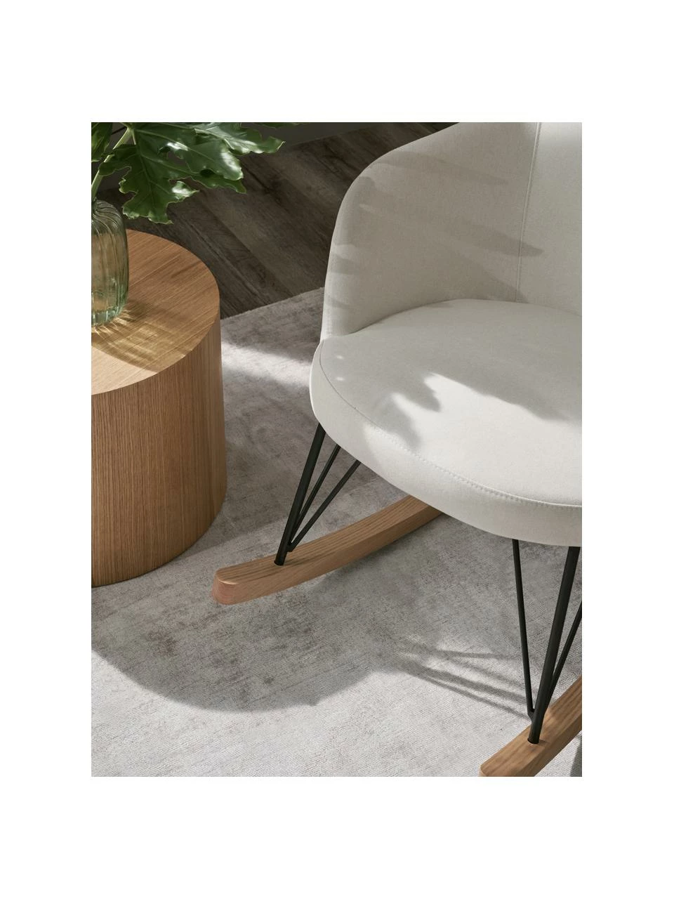 Fauteuil à bascule blanc crème Jolene, larg. 66 x prof. 102 cm 4 Fauteuil à bascule blanc crème Jolene, larg. 66 x prof. 102 cm – Image 4