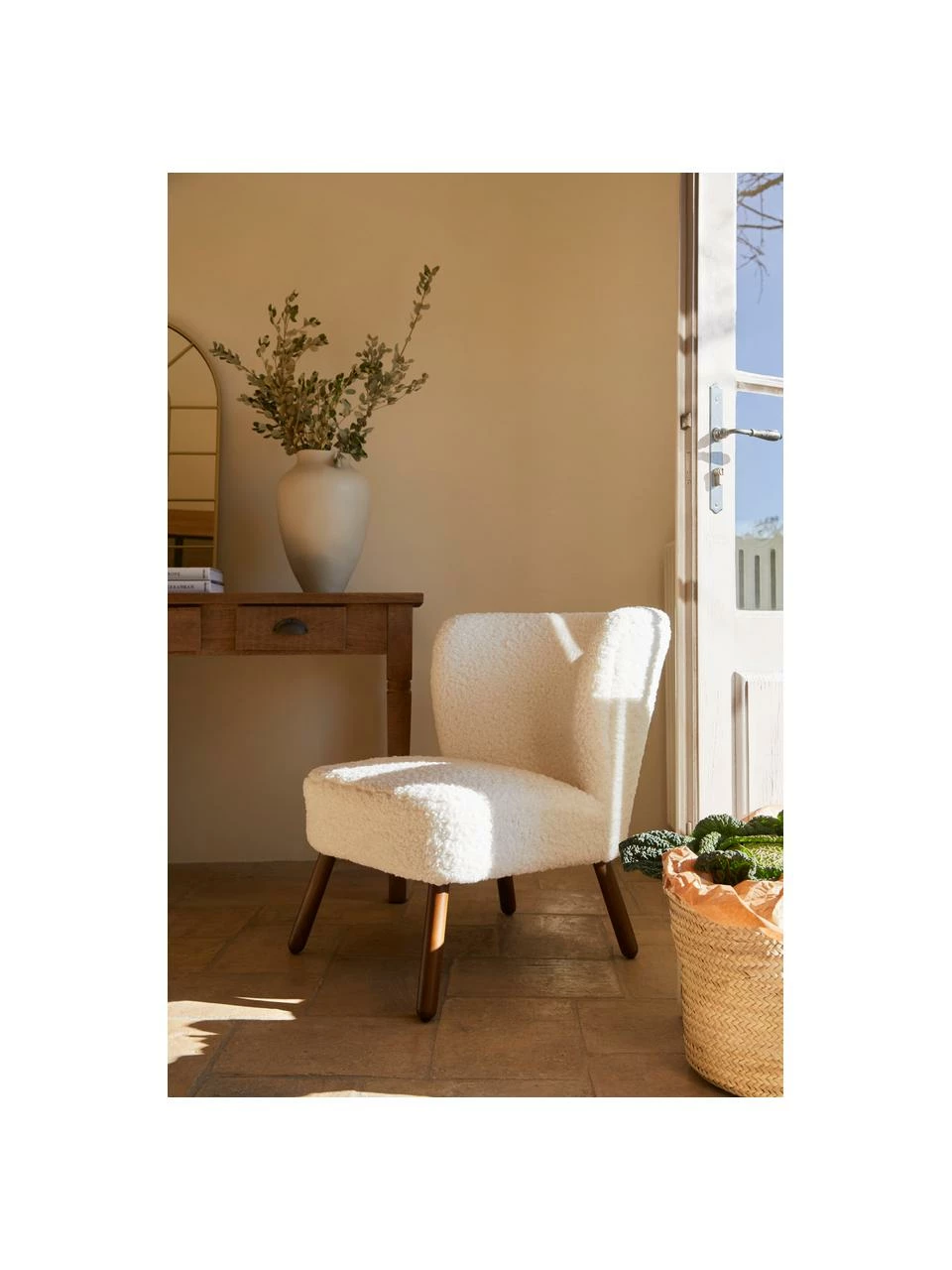 Westwing Collection Fauteuil cocktail tissu peluche blanc Robine, larg. 63 x prof. 73 cm 2 Westwing Collection Fauteuil cocktail tissu peluche blanc Robine, larg. 63 x prof. 73 cm – Image 2