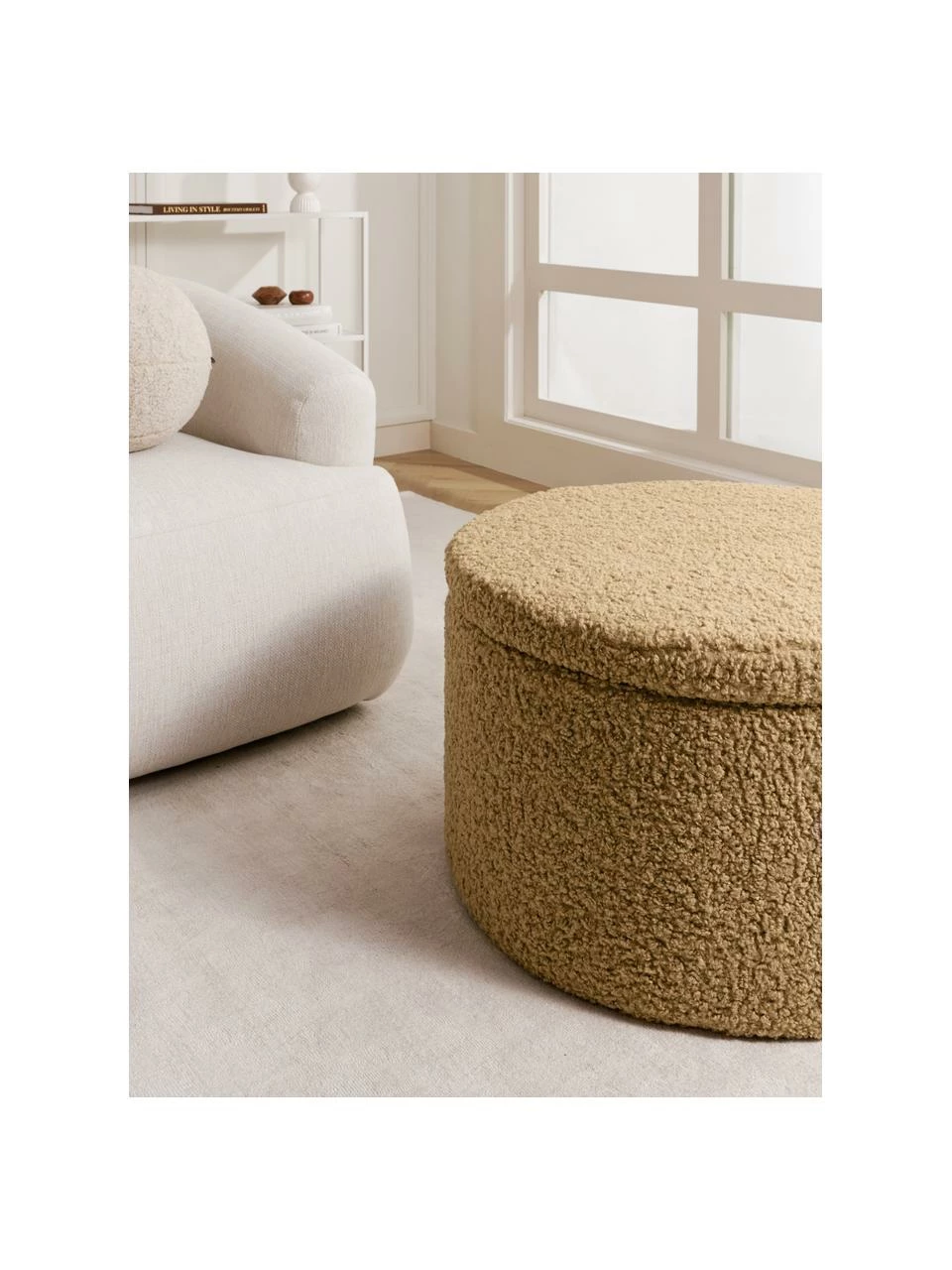 Westwing Collection Grand tabouret avec coffre tissu bouclé brun Alida, Ø 70 x haut. 42 cm 6 Westwing Collection Grand tabouret avec coffre tissu bouclé brun Alida, Ø 70 x haut. 42 cm – Image 6