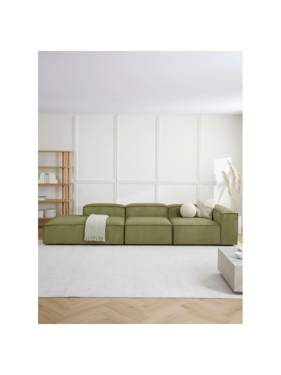 Westwing Collection Méridienne modulaire XL velours côtelé vert Lennon, larg. 357 x prof. 119 cm, dossier à droite 2 Westwing Collection Méridienne modulaire XL velours côtelé vert Lennon, larg. 357 x prof. 119 cm, dossier à droite – Image 2