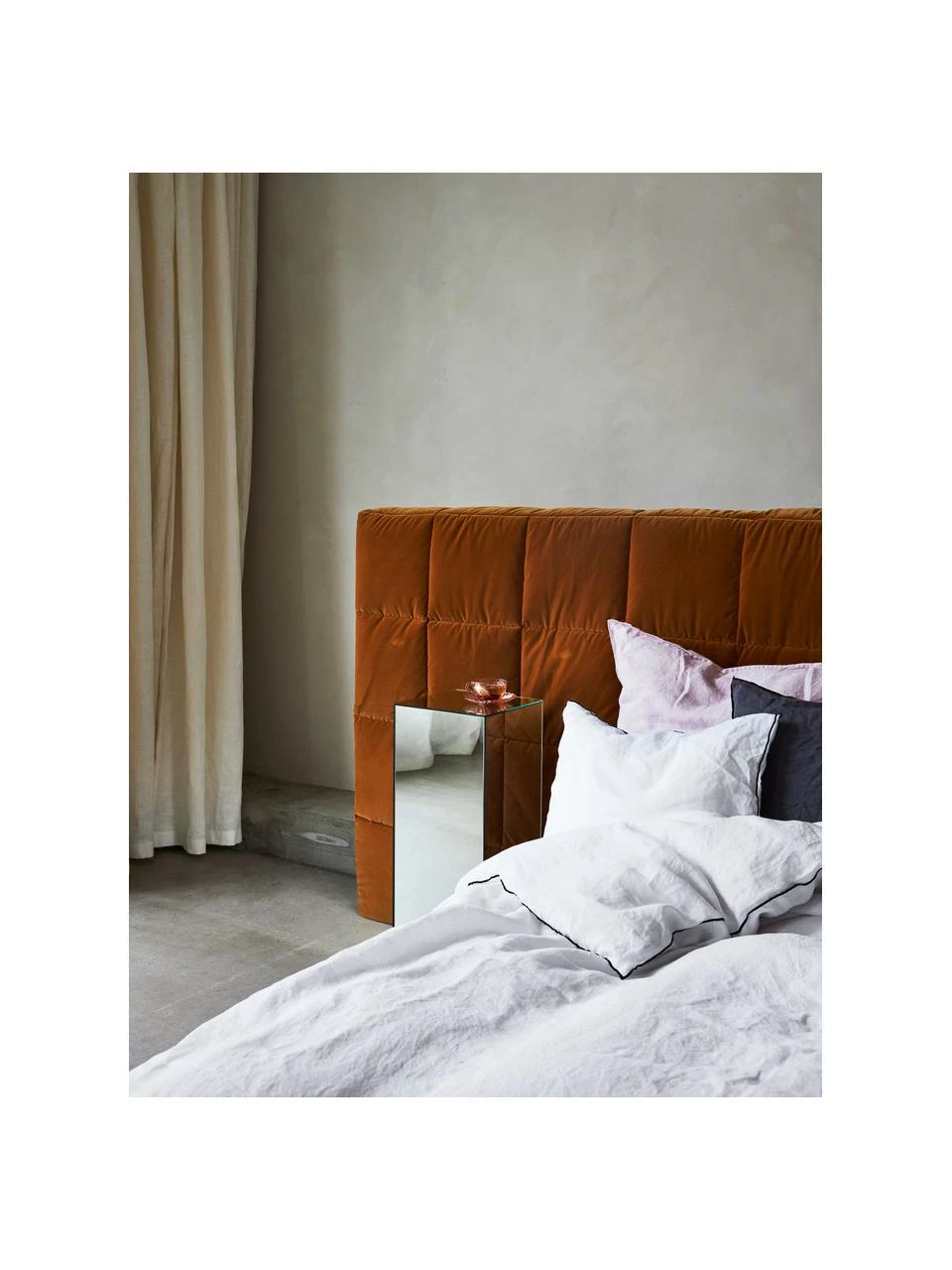 Socle décoratif à surface réfléchissante Pop, larg. 27 x haut. 75 cm 2 Socle décoratif à surface réfléchissante Pop, larg. 27 x haut. 75 cm – Image 2