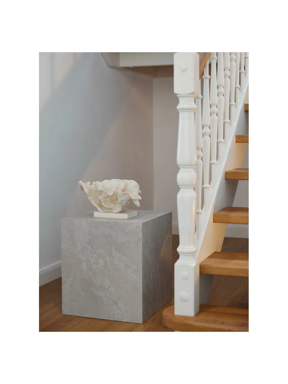 Westwing Collection Table d'appoint aspect béton Lesley, larg. 45 x haut. 50 cm 3 Westwing Collection Table d'appoint aspect béton Lesley, larg. 45 x haut. 50 cm – Image 3