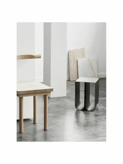 Table d'appoint métal noir Curved, larg. 26 x long. 36 cmSeulement 1 produit disponible -furniture Soldes Table dappoint metal noir Curved 5