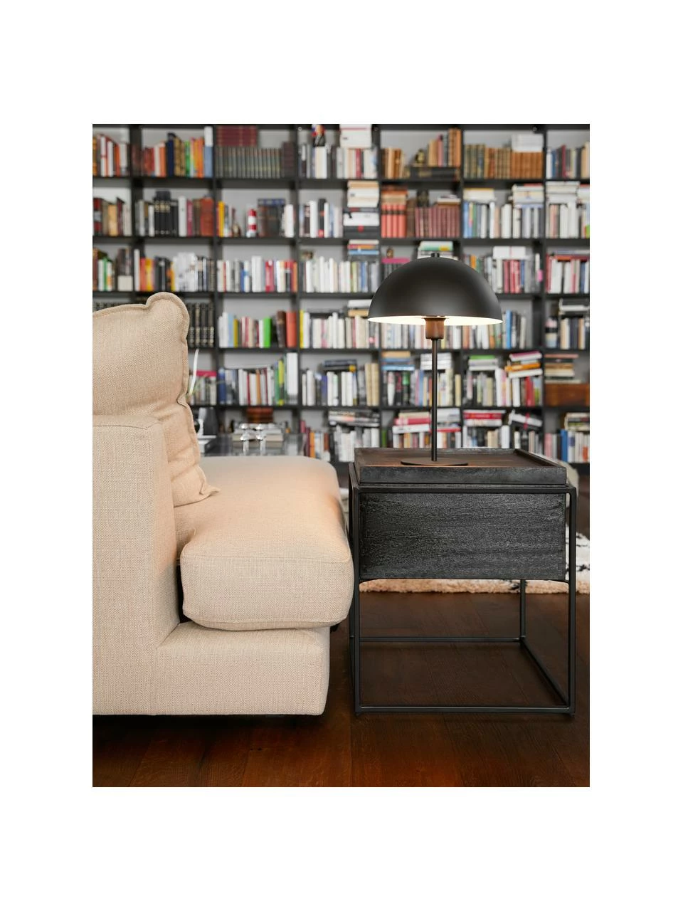 Westwing Collection Table d'appoint noire en bois et métal Theo, larg. 45 x haut. 50 cm 2 Westwing Collection Table d'appoint noire en bois et métal Theo, larg. 45 x haut. 50 cm – Image 2