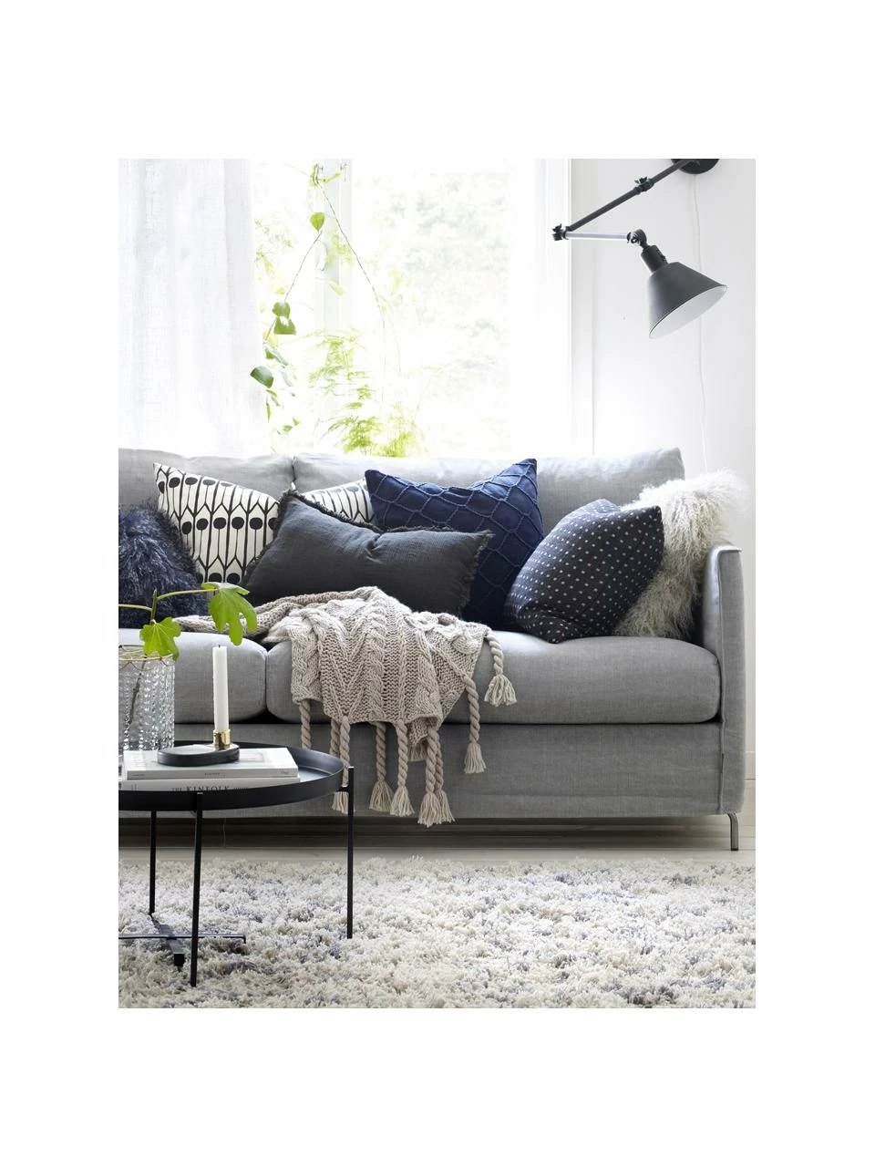 Table d'appoint ronde métal noir George, Ø 57 x haut. 48 cm 4 Table d'appoint ronde métal noir George, Ø 57 x haut. 48 cm – Image 4