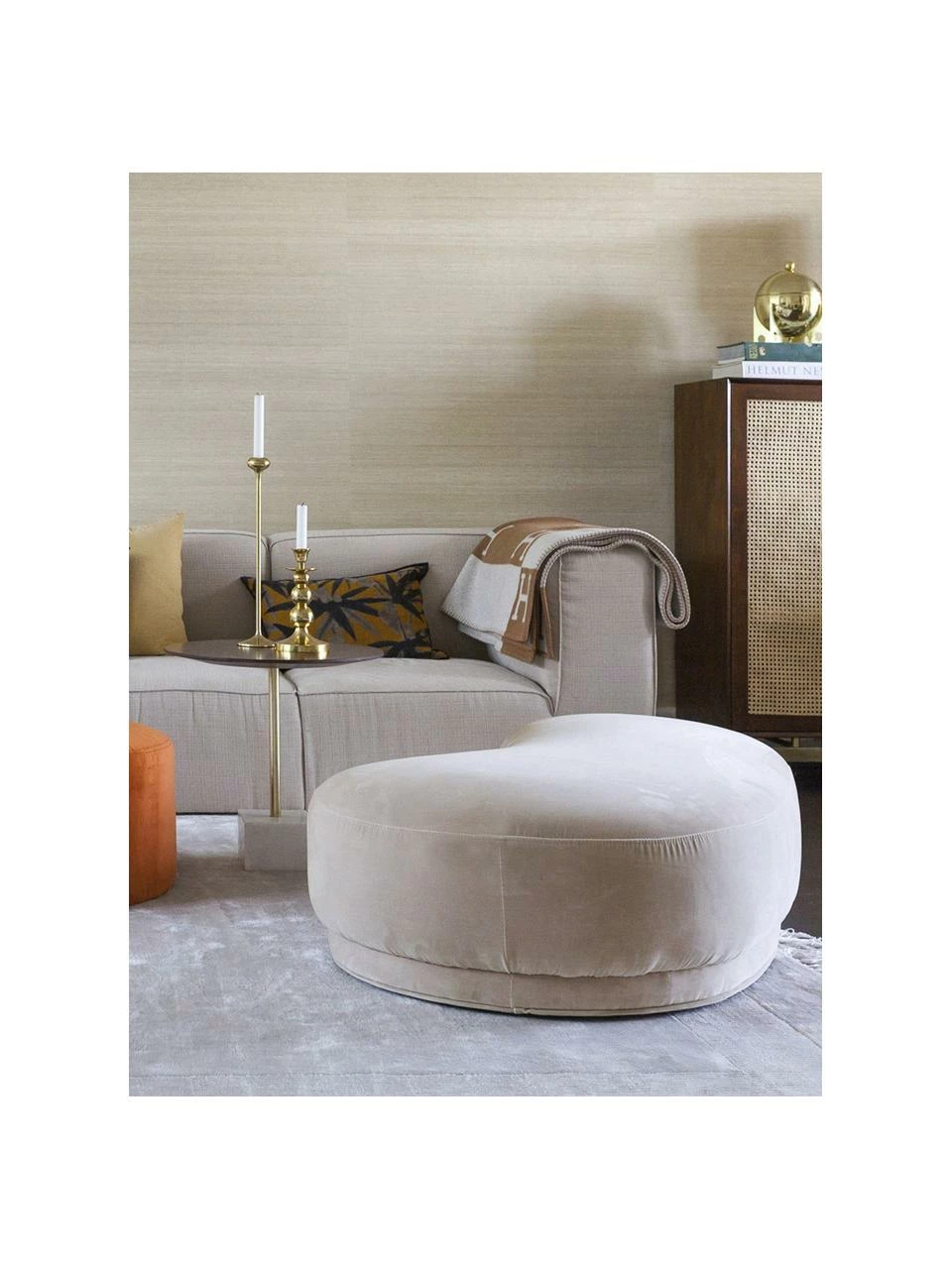 Tabouret en velours beige Coconino, larg. 160 x haut. 36 cm 5 Tabouret en velours beige Coconino, larg. 160 x haut. 36 cm – Image 5