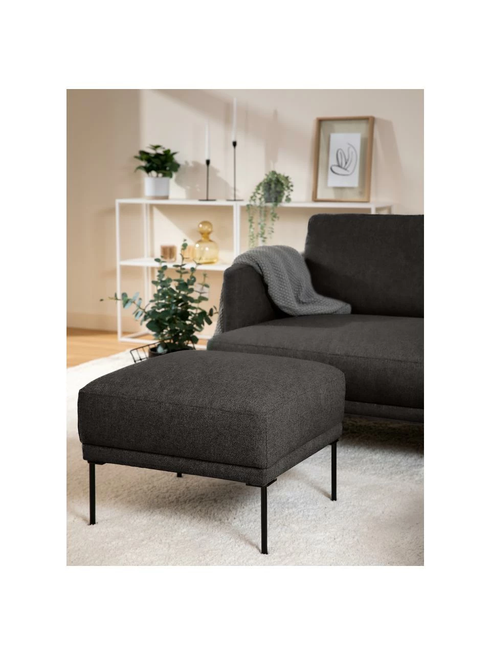 Westwing Collection Tabouret/repose-pieds gris foncé avec pieds en métal Fluente, larg. 62 x haut. 46 cm 2 Westwing Collection Tabouret/repose-pieds gris foncé avec pieds en métal Fluente, larg. 62 x haut. 46 cm – Image 2